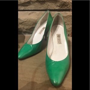 Gucci green pumps 39 B